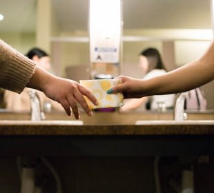 Kodėl vėluoja mėnesinės