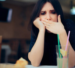 Nemalonus skonis burnoje